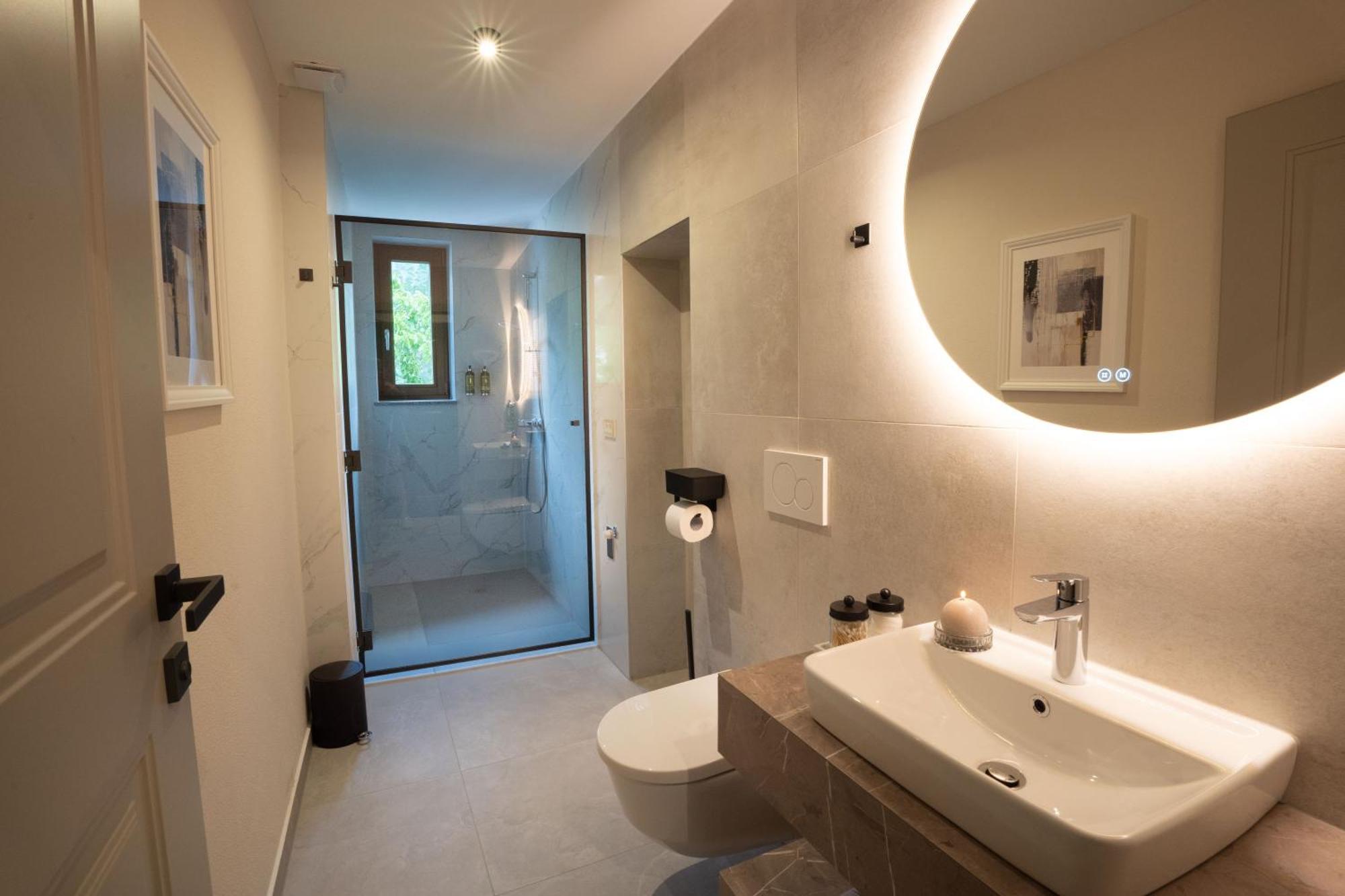 Kalan Boutique Stay Zirovnica Pokoj fotografie