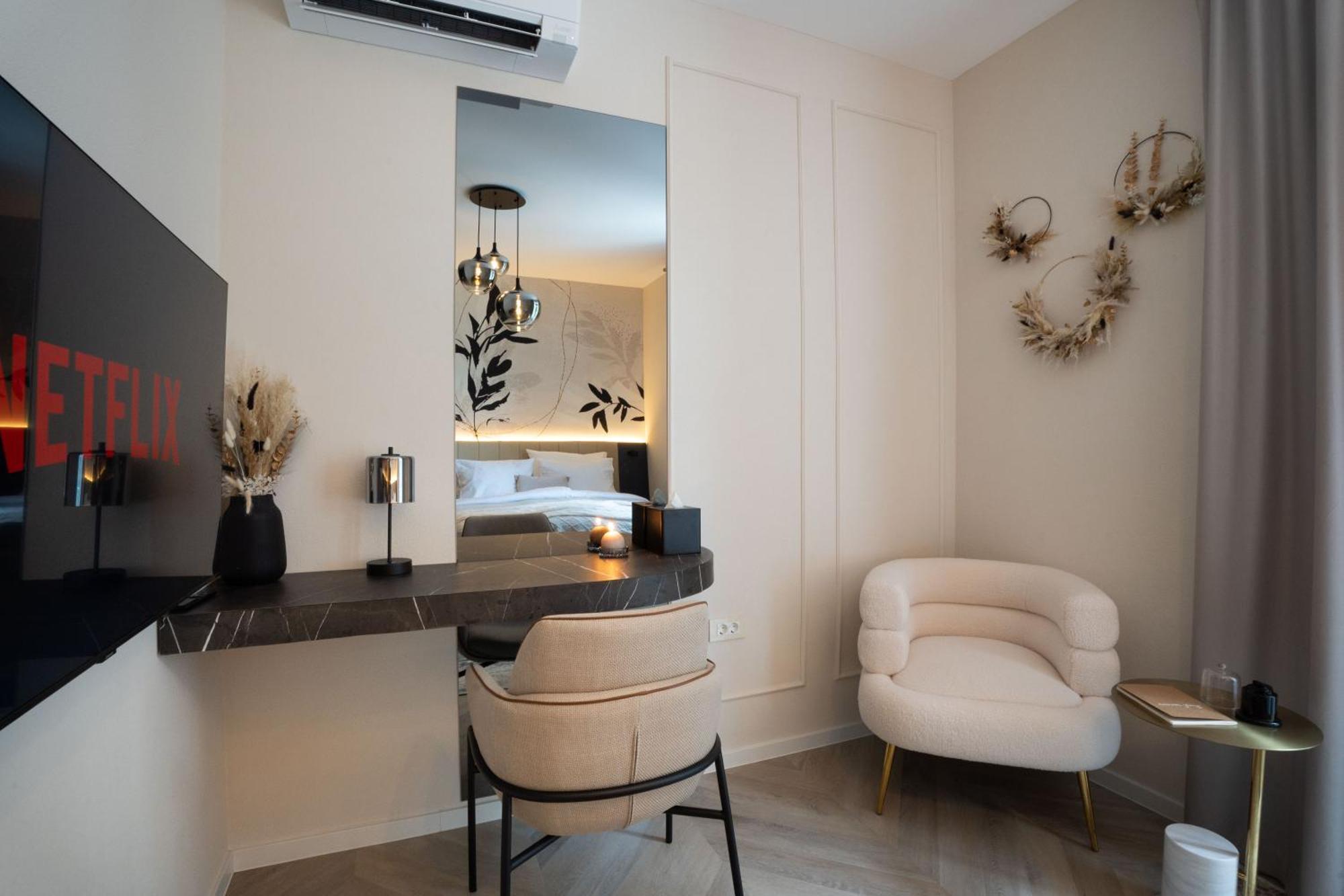 Kalan Boutique Stay Zirovnica Pokoj fotografie